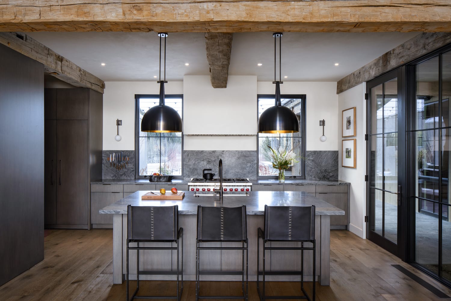Rustic meets Modern Elegance in the Mountains