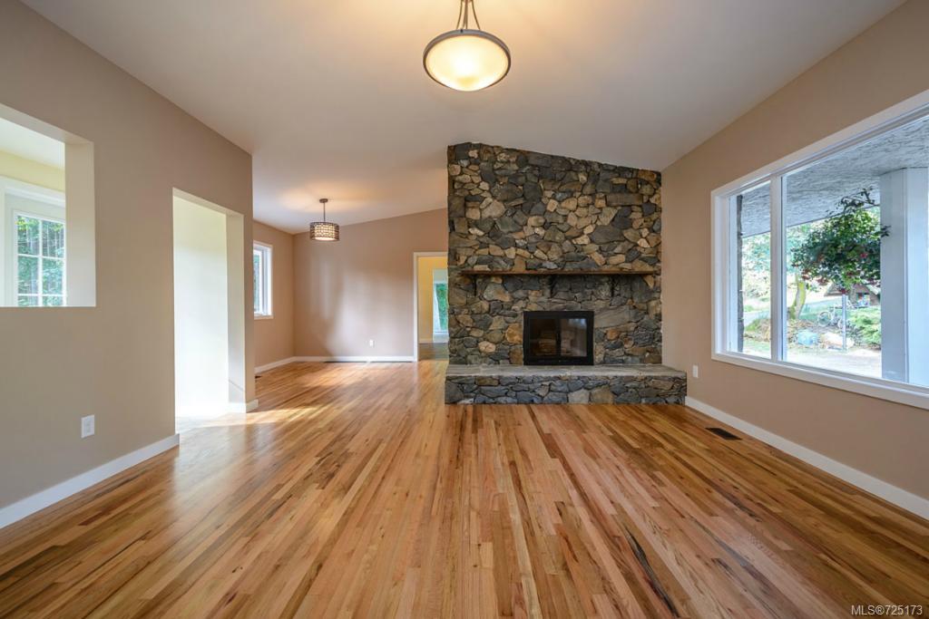 4731 Carloss Pl, Saanich