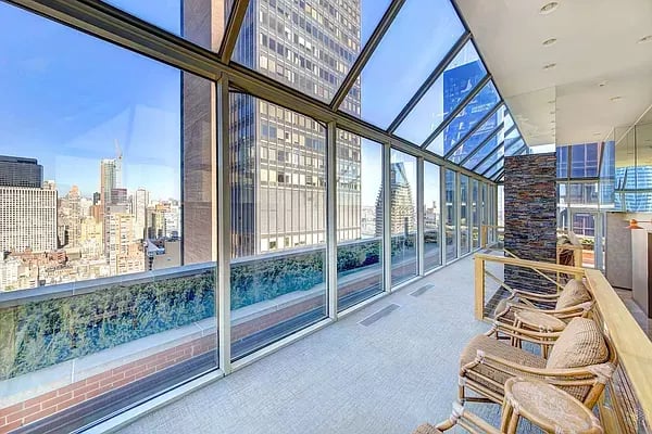 236 East 47th Street Unit: 11C