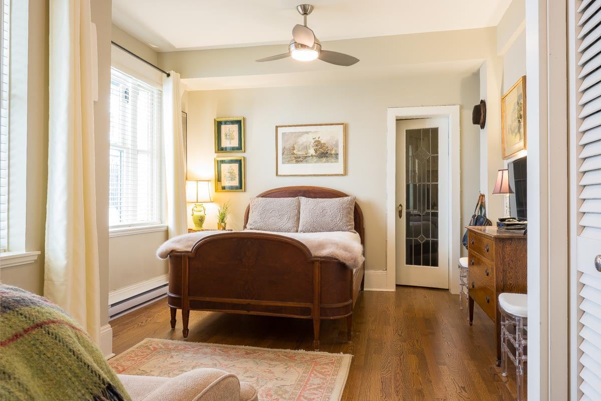 24-1386 Nicola St