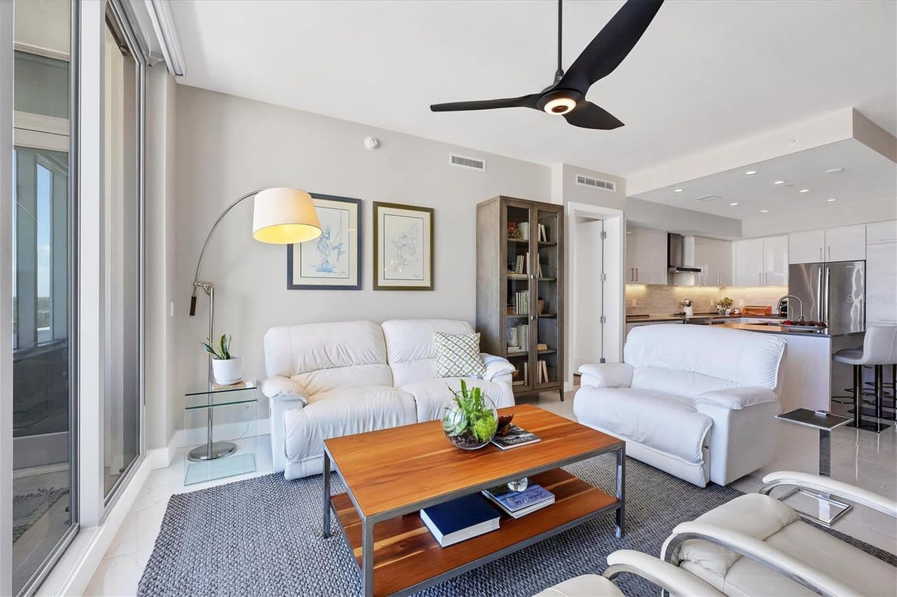 111 S Pineapple Ave #1020