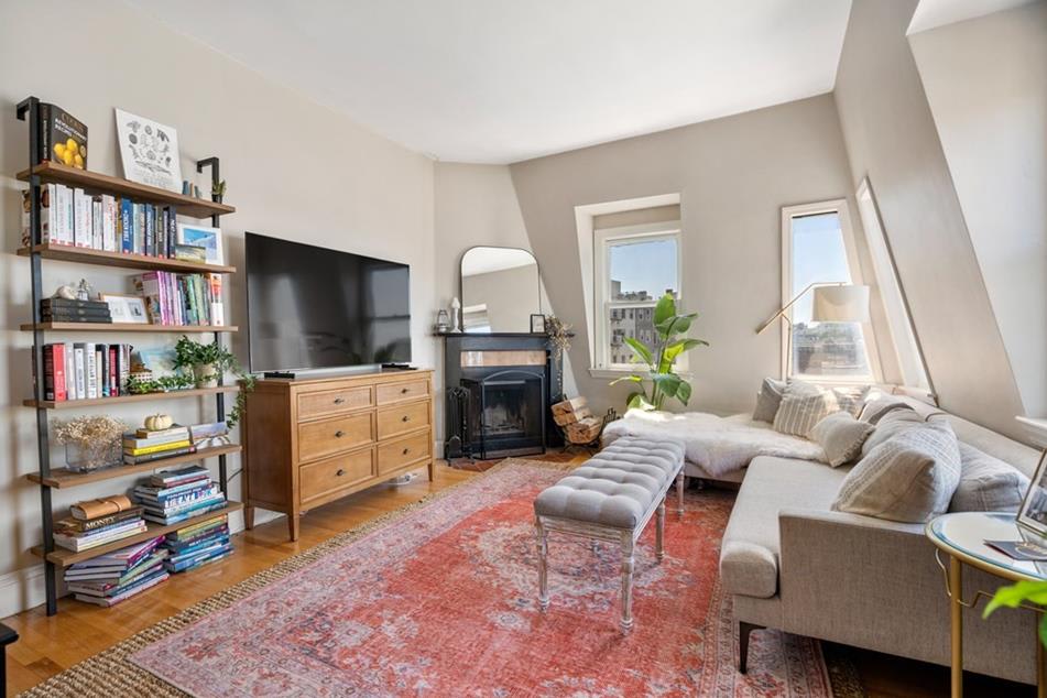 73 Sullivan St #4