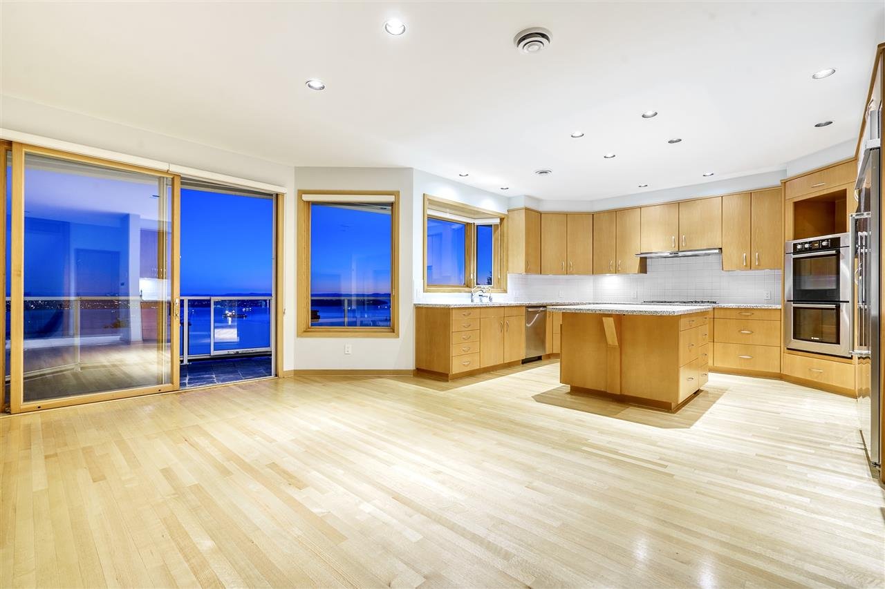 2536 Westhill Dr