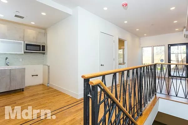  735 Greene Avenue Unit: 1F