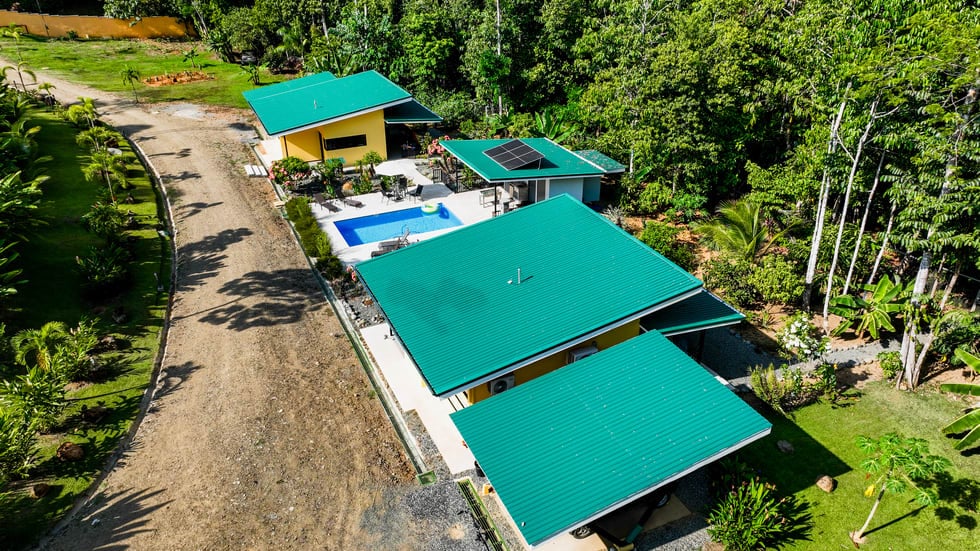 CUSTOM BUILT LUXURY RETREAT WITH GUEST VILLAS IN OJOCHAL