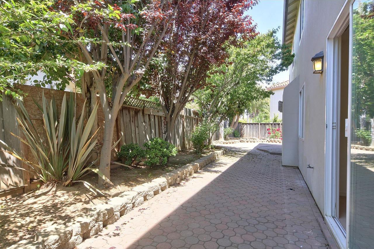 13 Wimbledon Cir