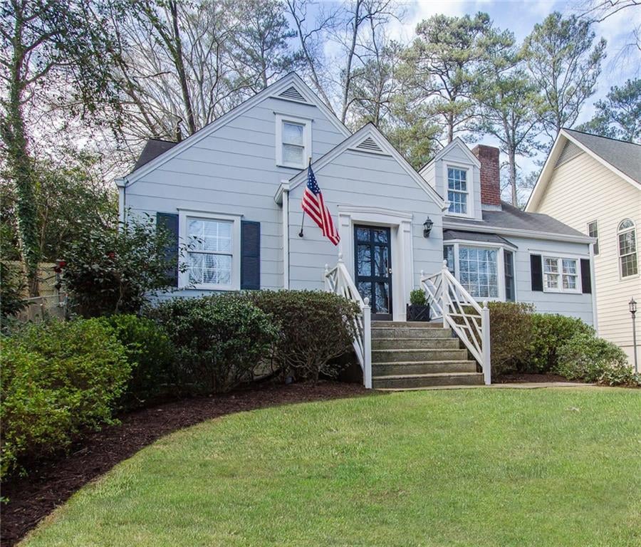 432 Overbrook Dr NW