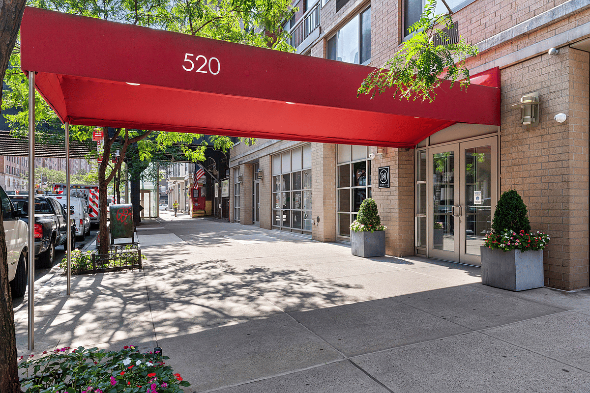 520 W 23rd St #6E