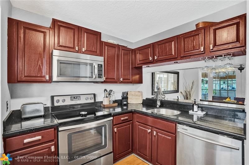 1131 SW 111TH TERR