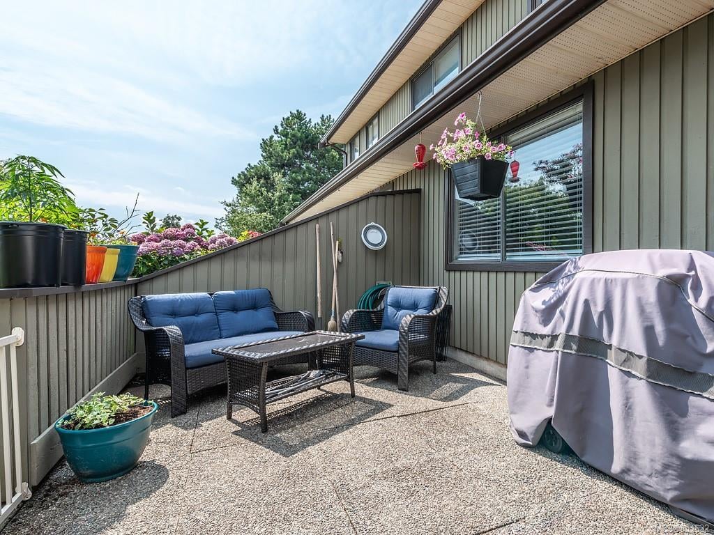 23-7751 E Saanich Rd