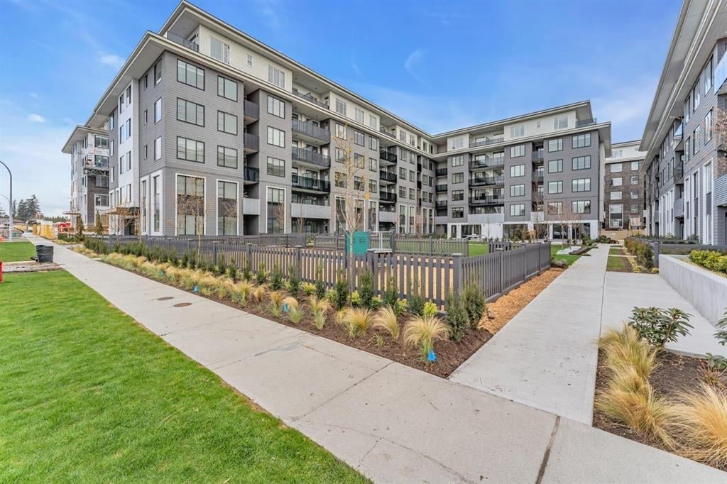 114-15858 Fraser Hwy