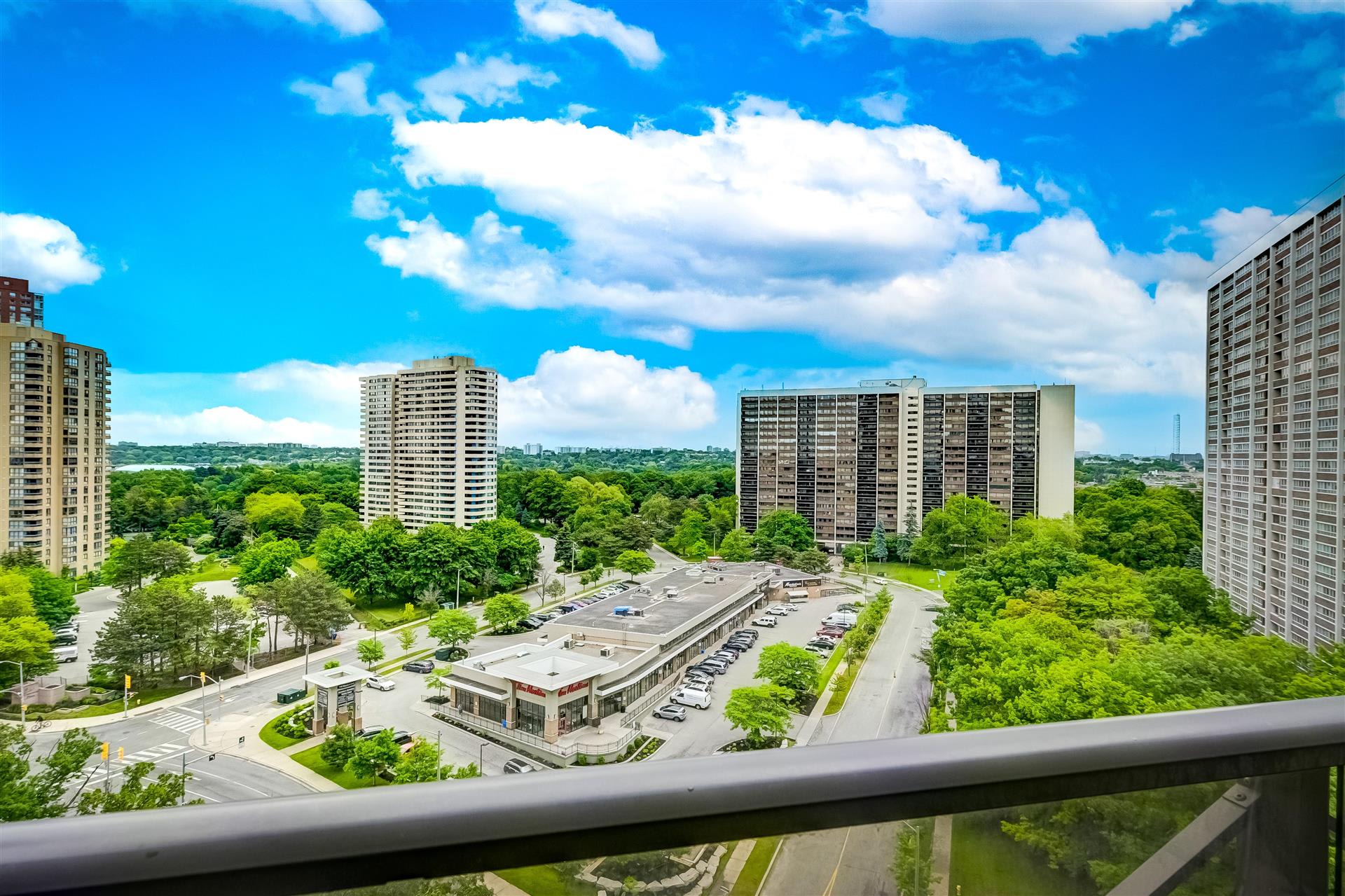 #1201 - 135 Wynford Dr