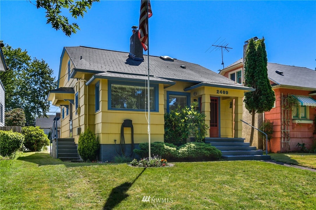 2409 Baker Ave