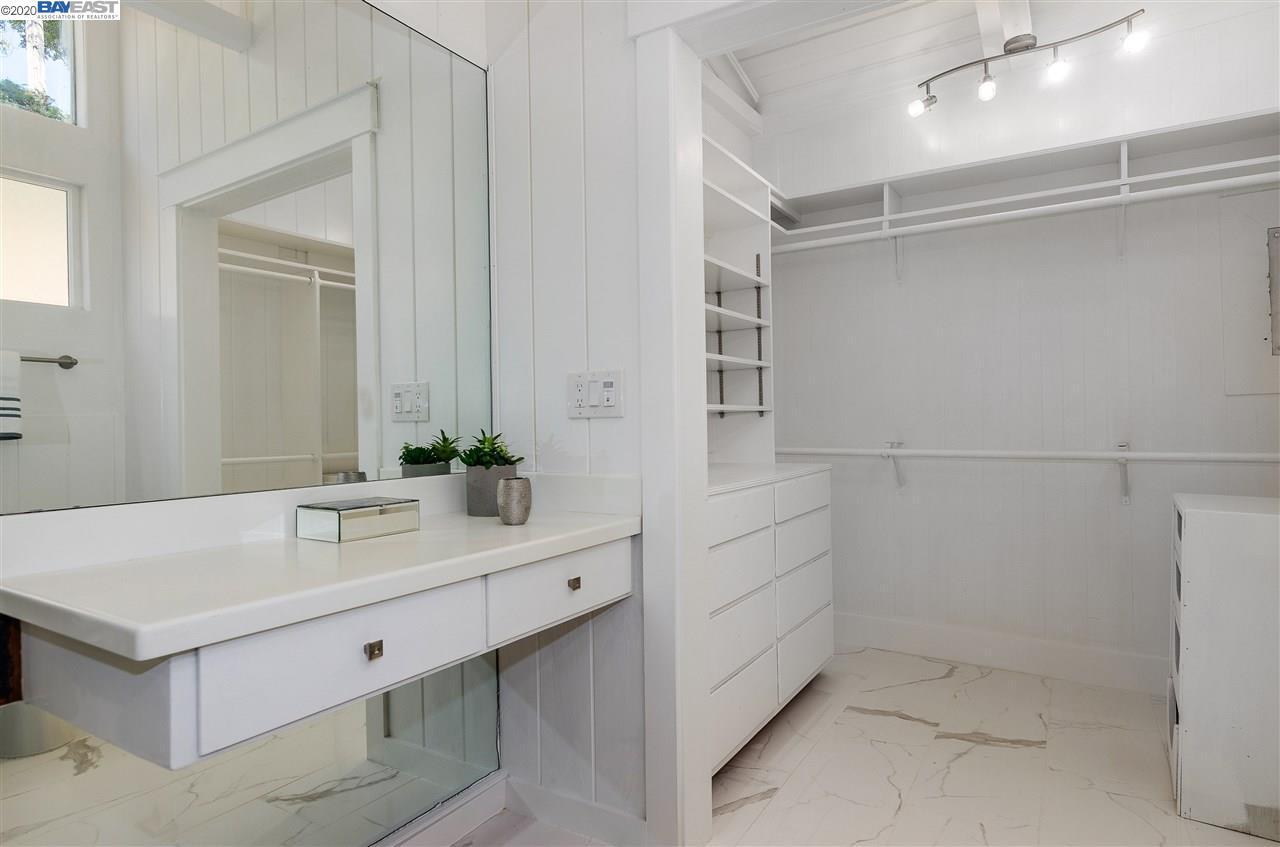 6 Saint James Ct, Orinda 