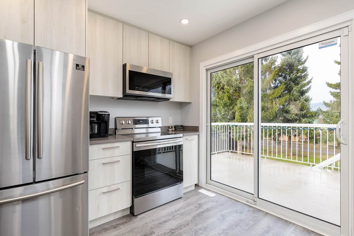 20373 115 Ave