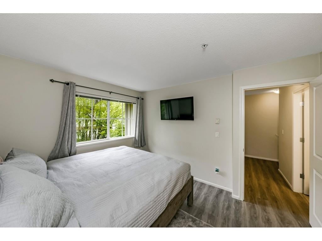 66-7088 17th Ave
