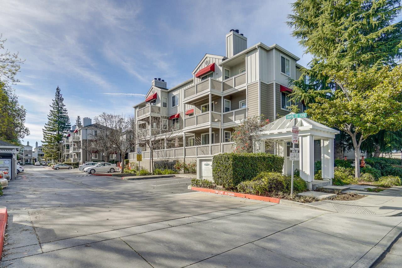 250 Santa Fe Terrace #205