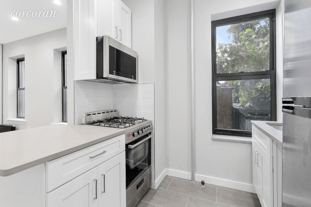 482 Tompkins Ave Unit: 3B