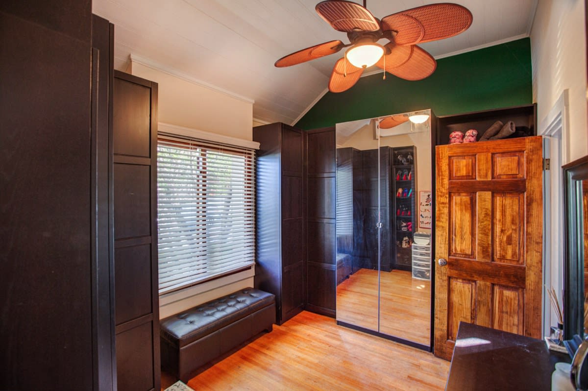 3919 Big Oak Dr Studio City, CA