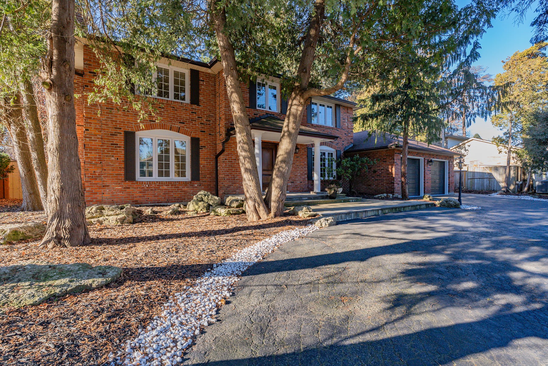 172 Nicholson Court, Burlington