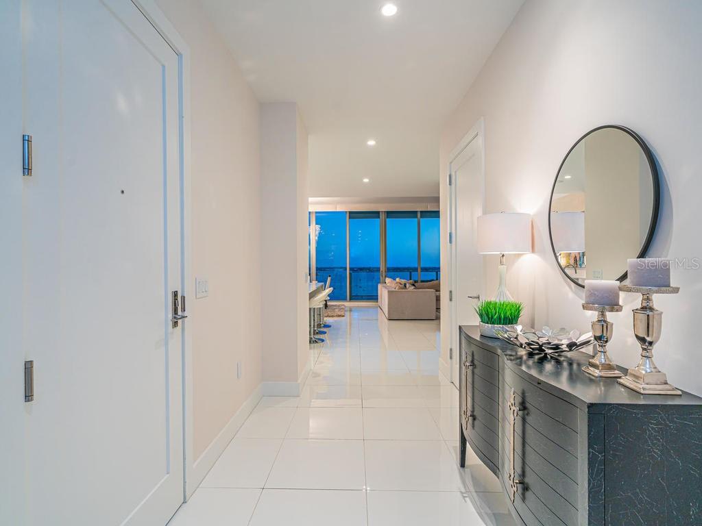 Vue Sarasota Bay Unit 1806