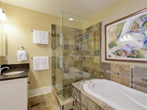 3900 Cadboro Bay Rd