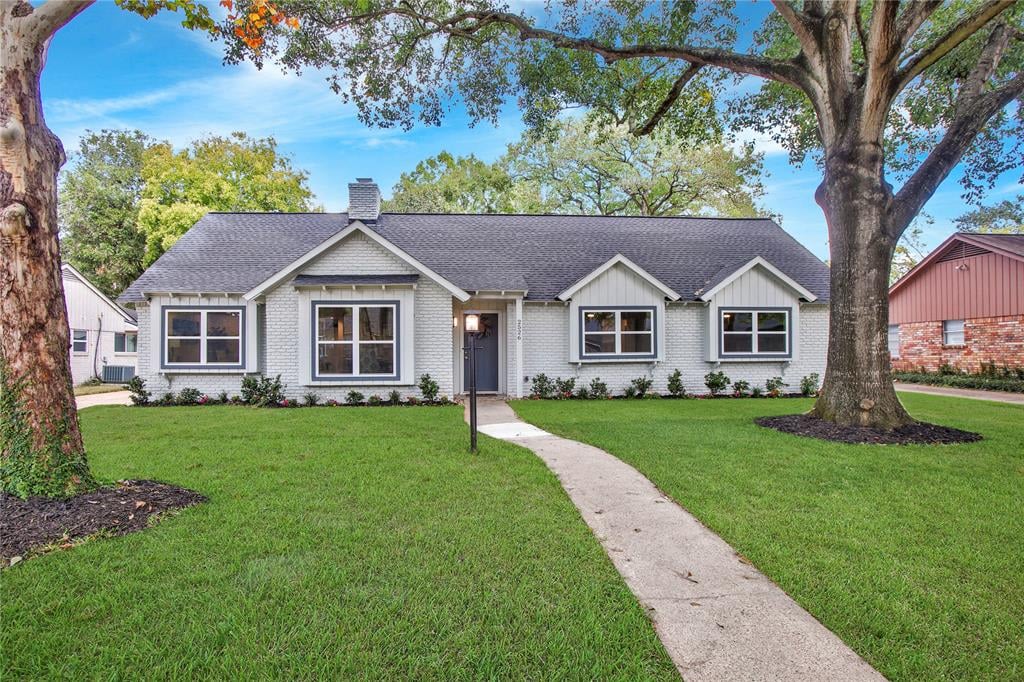 2526 Anniston Dr