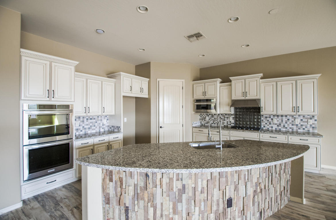 18287 W Sells Dr