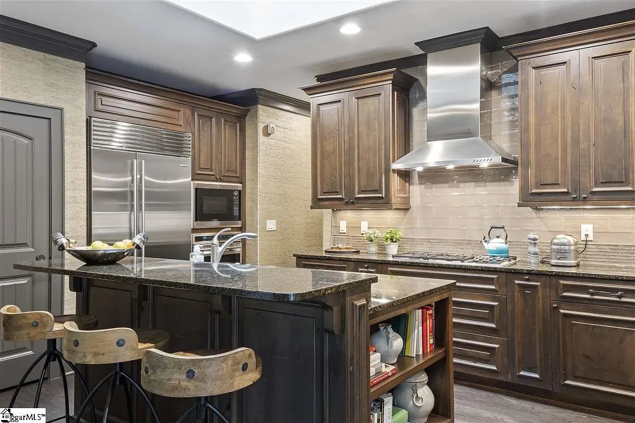 15 GROUSE DR