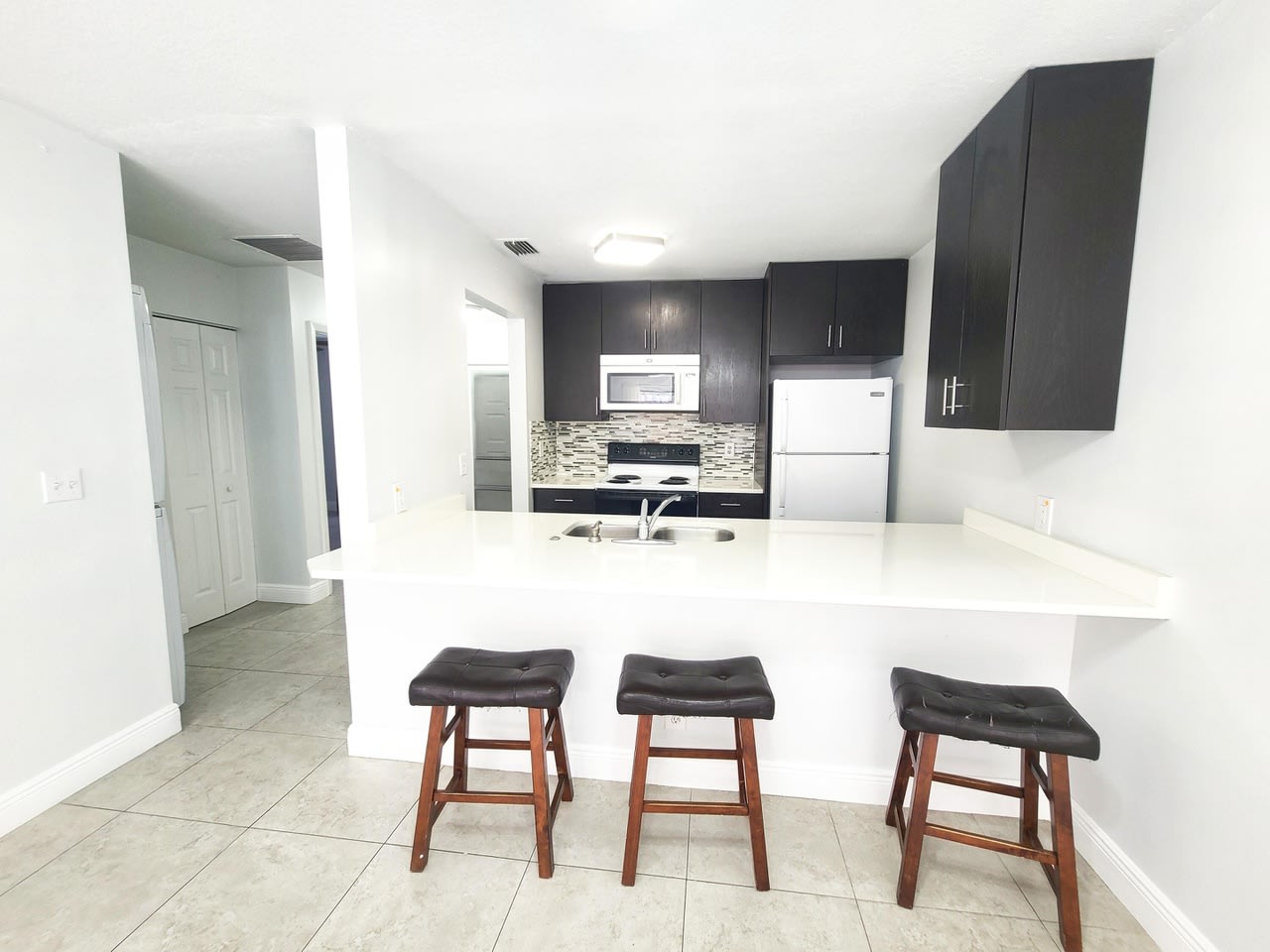 5090 Glen cove Ln
