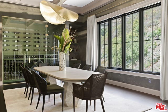 Serene Palazzo
