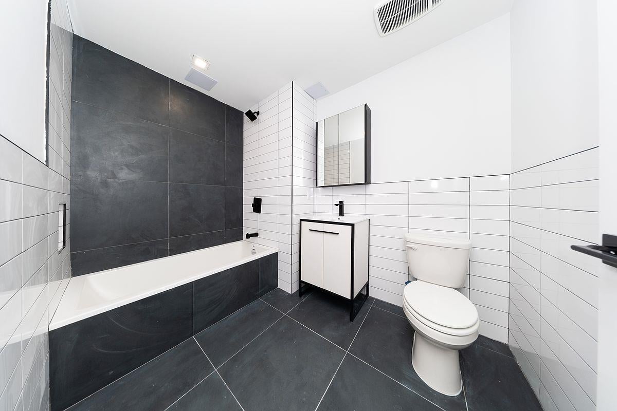 311 Franklin Avenue, Apt 2-A