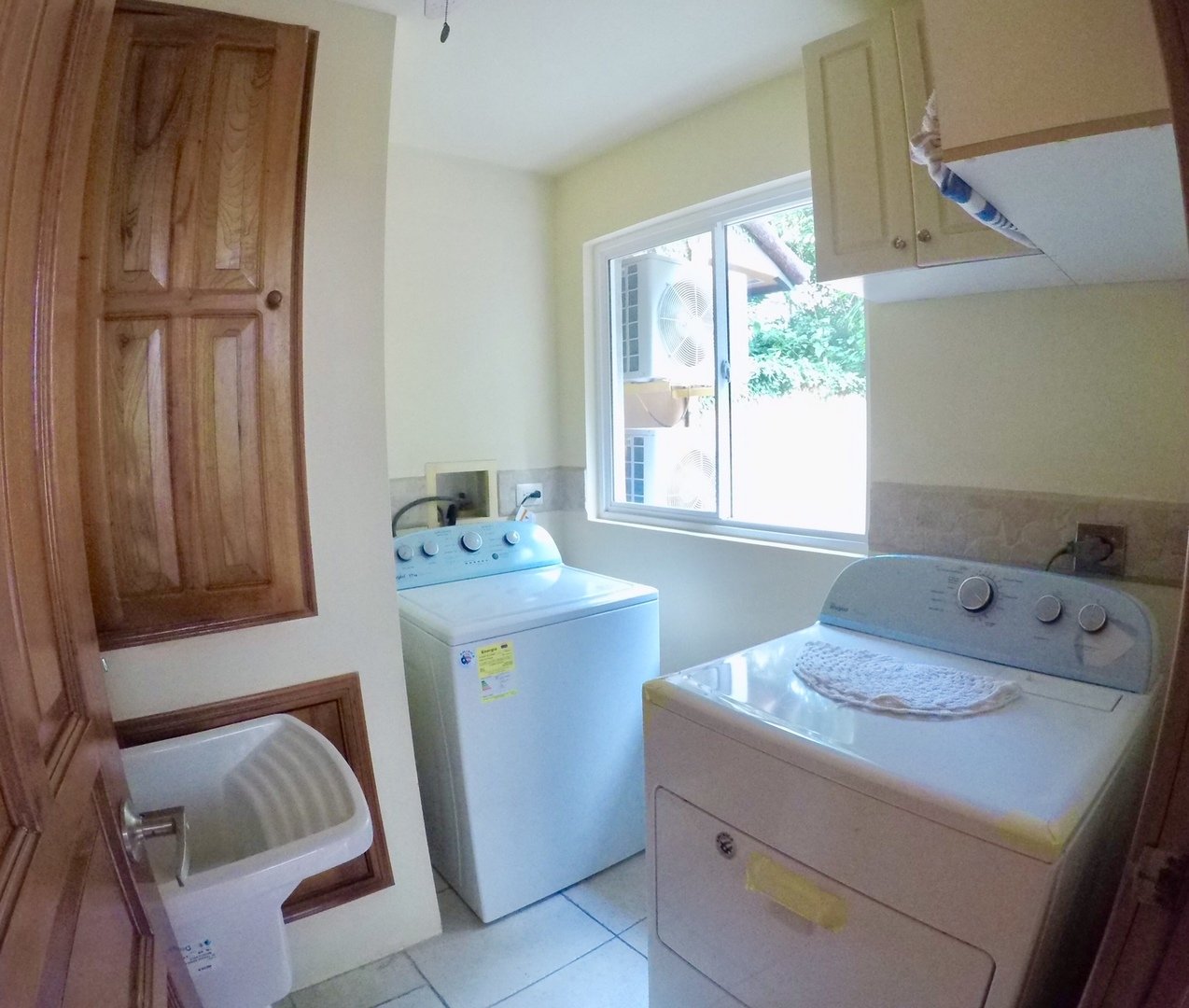 Turnkey Furnished Pool Townhome, Jaco, Puntarenas