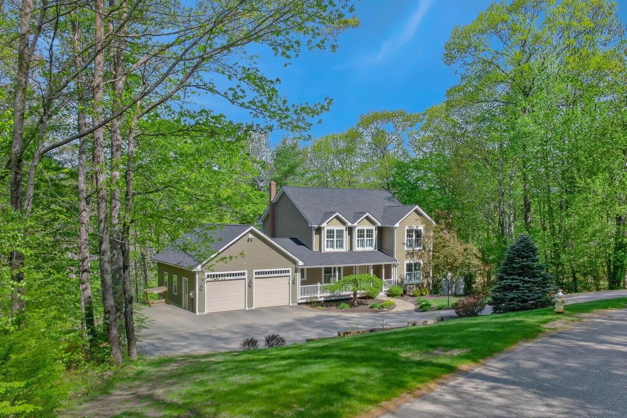 Coming Soon: 25 Hillview Lane, Lewiston, ME 04240 – $595,000