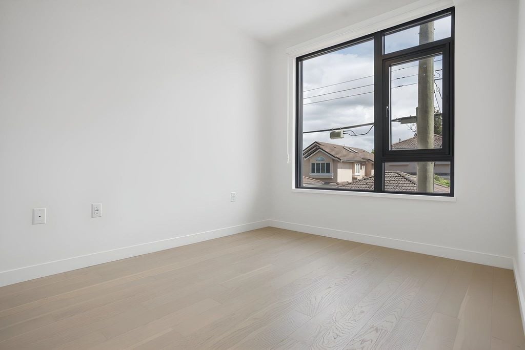 8398 Oak Street 202, Vancouver