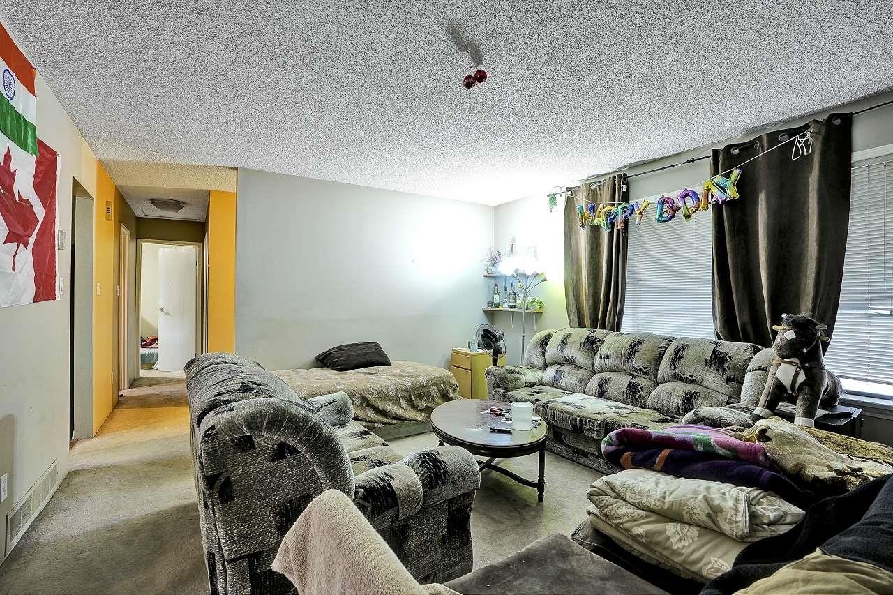 9428 132 St