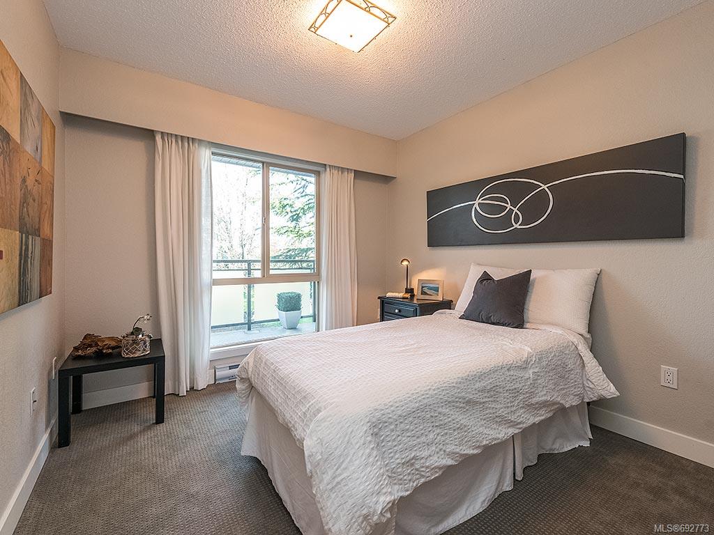 204-1419 Stadacona Ave, Victoria