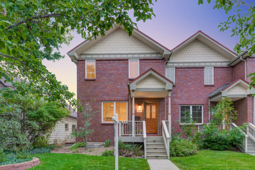 Just Listed: Meticulously Maintained Harvard Gulch/ Rosedale Townhome With 2 Decks and Private Backyard!