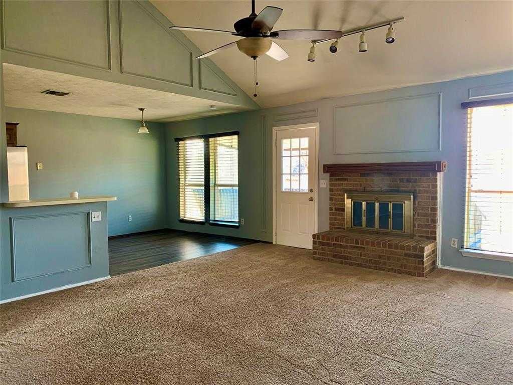 909 Meadowdale Drive