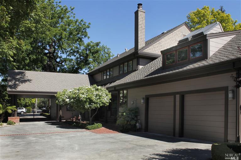 1105 McDonald Ave