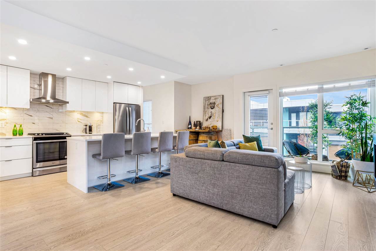 43-3596 Salal Dr