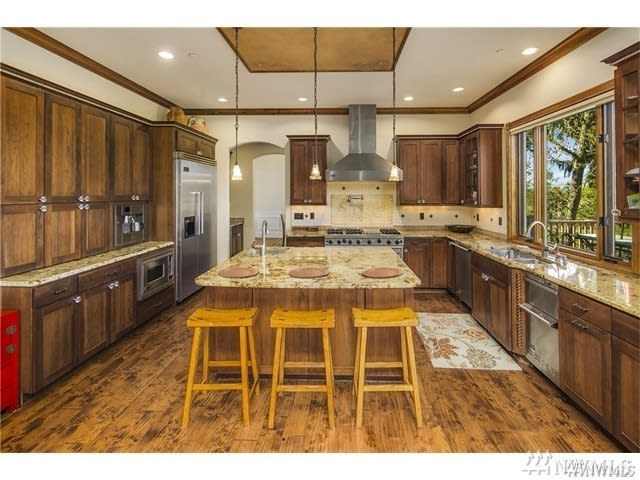 3037 67th Ave SE