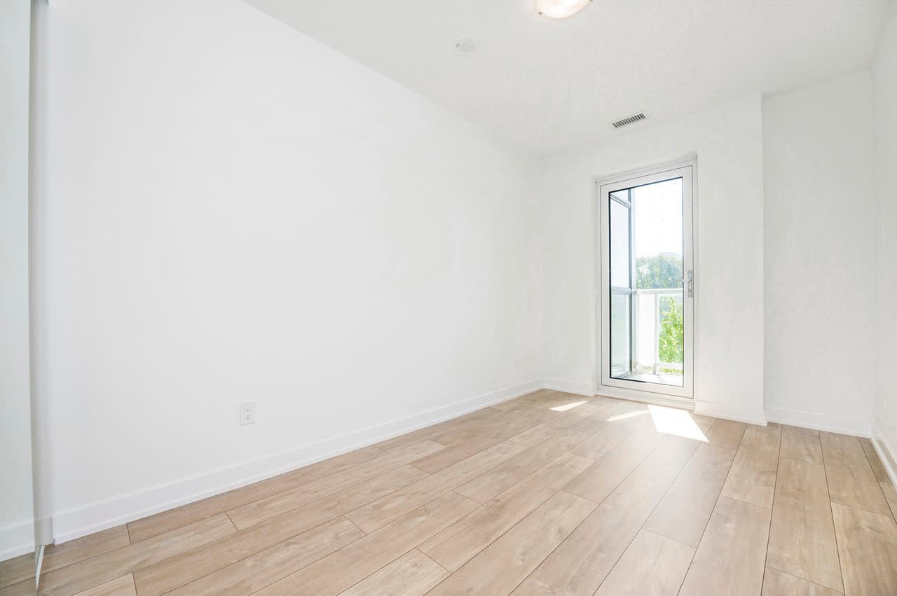 251 Manitoba St Unit: 117