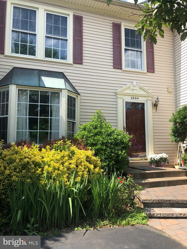 3864 MOHR OAK COURT