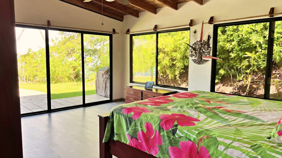 3 bedroom Whitewater Ocean View Home Above Matapalo Beach