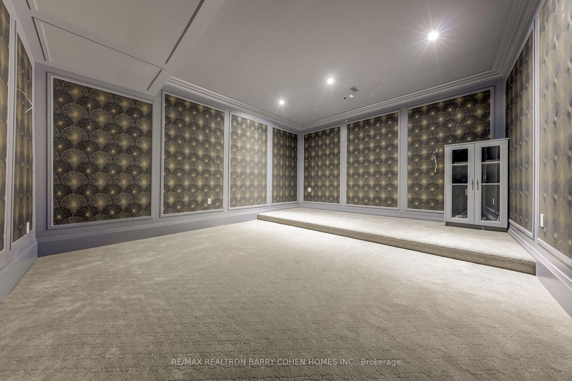SOLD: Elegance & Luxury At Its Finest