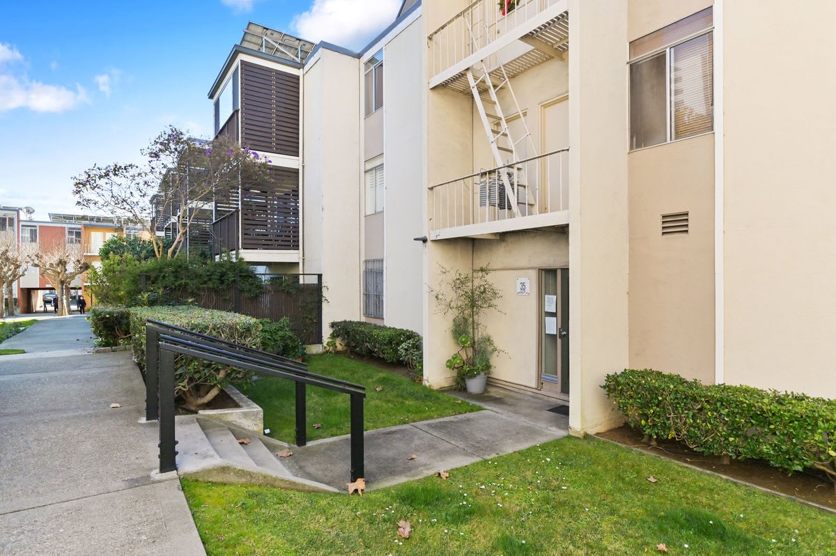 35 Lottie Bennett Ln #2, San Francisco, CA 94115