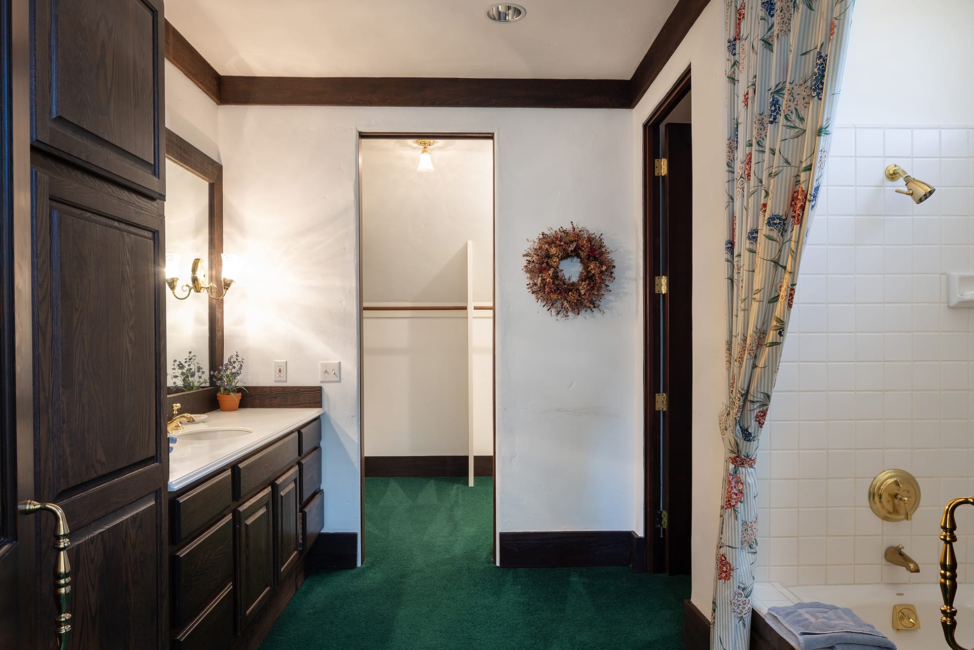 Pebble Beach Manor - 3323 Stevenson Drive
