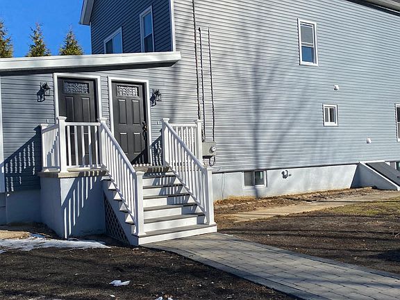 592 Main St. Unit: 1