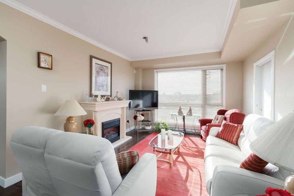 303-2627 Shaughnessy St